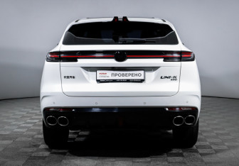 Подержанный автомобиль Changan UNI-K 2023 года (6 фото)