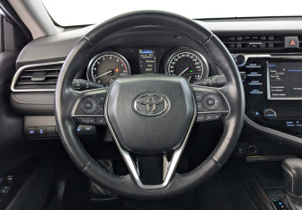 Подержанный автомобиль Toyota Camry Sedan 2019 года (21 фото)