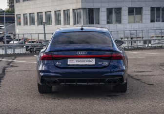 Подержанный автомобиль Audi A7 2020 года (6 фото)