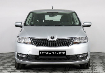 Подержанный автомобиль Skoda Rapid Liftback 2018 года (2 фото)