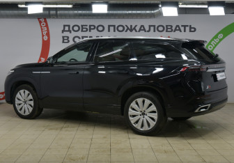 Подержанный автомобиль Jaecoo J8 2024 года (6 фото)
