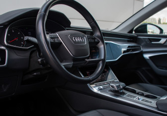 Подержанный автомобиль Audi A6 Sedan 2021 года (11 фото)