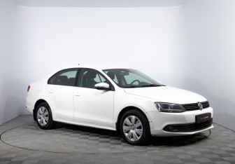 Подержанный автомобиль Volkswagen Jetta Sedan 2013 года (3 фото)