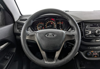 Подержанный автомобиль LADA (ВАЗ) Vesta Sedan 2017 года (22 фото)