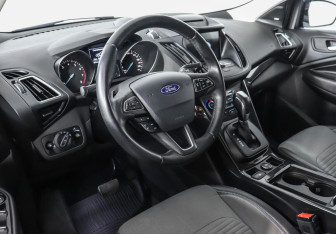 Подержанный автомобиль Ford Kuga 2016 года (8 фото)