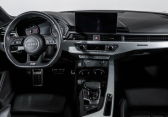 Подержанный автомобиль Audi A5 Liftback 2020 года (12 фото)
