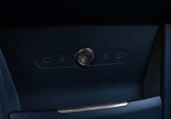 Подержанный автомобиль Zeekr X 2023 года (19 фото)