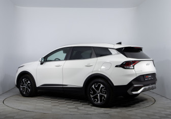 Подержанный автомобиль Kia Sportage 2023 года (7 фото)