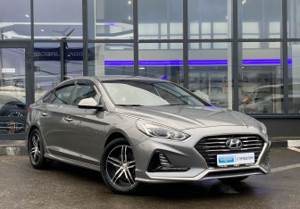 Подержанный автомобиль Hyundai Sonata 2018 года (3 фото)