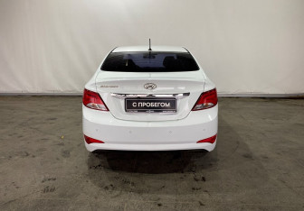 Подержанный автомобиль Hyundai Solaris Sedan 2016 года (5 фото)