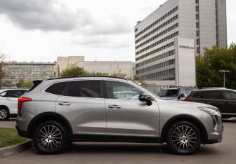 Подержанный автомобиль Haval Jolion 2024 года (3 фото)