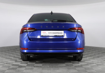 Подержанный автомобиль Skoda Octavia Liftback 2020 года (6 фото)