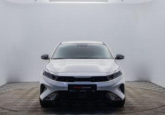 Подержанный автомобиль Kia Cerato Sedan 2021 года (8 фото)