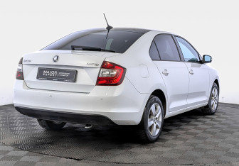 Подержанный автомобиль Skoda Rapid Liftback 2018 года (5 фото)