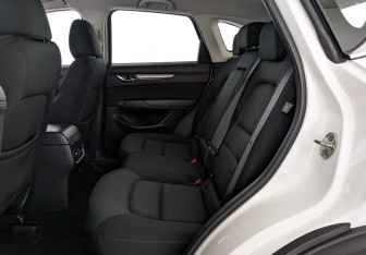 Подержанный автомобиль Mazda CX-5 2022 года (18 фото)