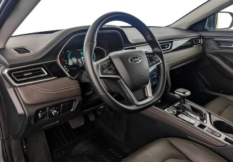 Подержанный автомобиль JAC J7 2021 года (15 фото)