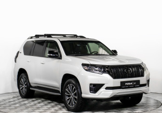 Подержанный автомобиль Toyota Land Cruiser Prado 2021 года (2 фото)