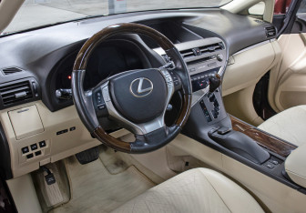 Подержанный автомобиль Lexus RX 2015 года (16 фото)