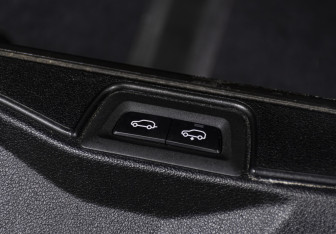 Подержанный автомобиль BMW X5 2019 года (35 фото)