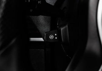 Подержанный автомобиль BMW X6 2011 года (16 фото)