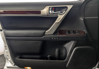 Подержанный автомобиль Lexus GX 2017 года (19 фото)
