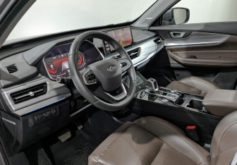 Подержанный автомобиль Chery Tiggo 8 Pro 2022 года (15 фото)