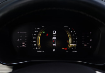 Подержанный автомобиль Geely Atlas Pro 2024 года (28 фото)