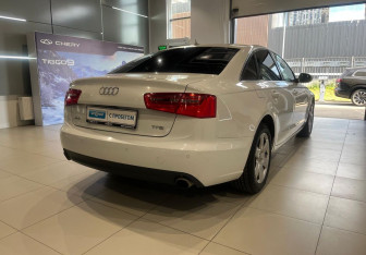 Подержанный автомобиль Audi A6 Sedan 2013 года (3 фото)