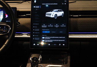 Подержанный автомобиль Jaecoo J7 2023 года (11 фото)