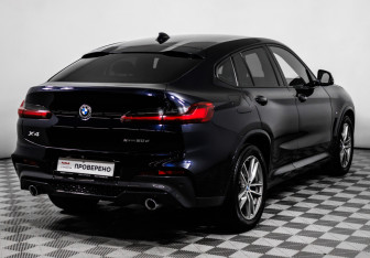 Подержанный автомобиль BMW X4 2018 года (5 фото)