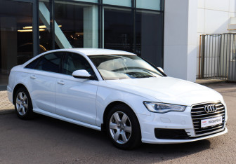 Подержанный автомобиль Audi A6 Sedan 2015 года (3 фото)