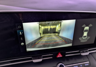 Подержанный автомобиль Hyundai Elantra Sedan 2023 года (27 фото)