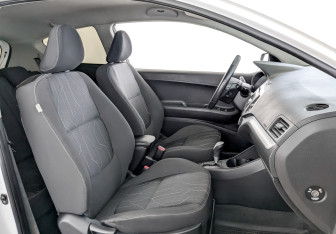 Подержанный автомобиль Kia Picanto 2012 года (23 фото)