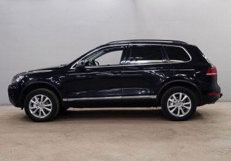 Подержанный автомобиль Volkswagen Touareg 2012 года (4 фото)