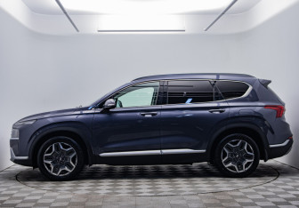 Подержанный автомобиль Hyundai Santa Fe 2022 года (8 фото)