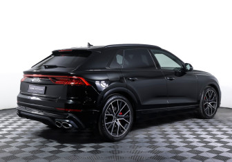 Подержанный автомобиль Audi SQ8 2019 года (5 фото)