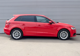 Подержанный автомобиль Audi A3 Hatchback 2013 года (4 фото)