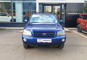 Подержанный автомобиль Toyota Highlander 2002 года (2 фото)