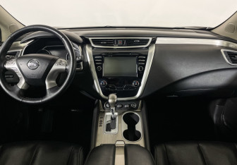 Подержанный автомобиль Nissan Murano Suv 2018 года (13 фото)