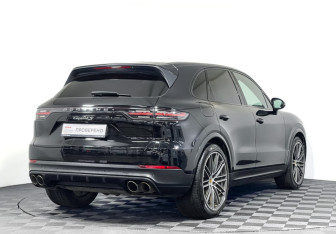 Подержанный автомобиль Porsche Cayenne 2019 года (5 фото)