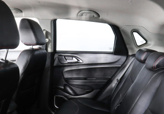 Подержанный автомобиль Brilliance V3 2019 года (12 фото)