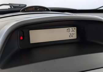 Подержанный автомобиль Renault Megane Sedan 2008 года (25 фото)