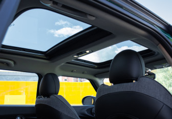 Подержанный автомобиль MINI Clubman Wagon 2019 года (14 фото)