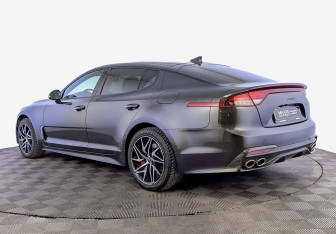 Подержанный автомобиль Kia Stinger 2023 года (7 фото)