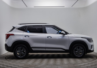 Подержанный автомобиль Kia Seltos 2024 года (4 фото)