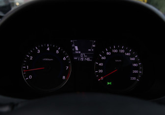 Подержанный автомобиль Hyundai Solaris Sedan 2011 года (9 фото)