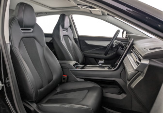 Подержанный автомобиль Москвич 6 2023 года (23 фото)