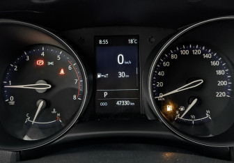Подержанный автомобиль Toyota C-HR 2021 года (16 фото)