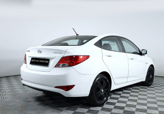 Подержанный автомобиль Hyundai Solaris Sedan 2014 года (3 фото)