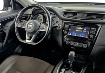 Подержанный автомобиль Nissan X-Trail 2020 года (29 фото)